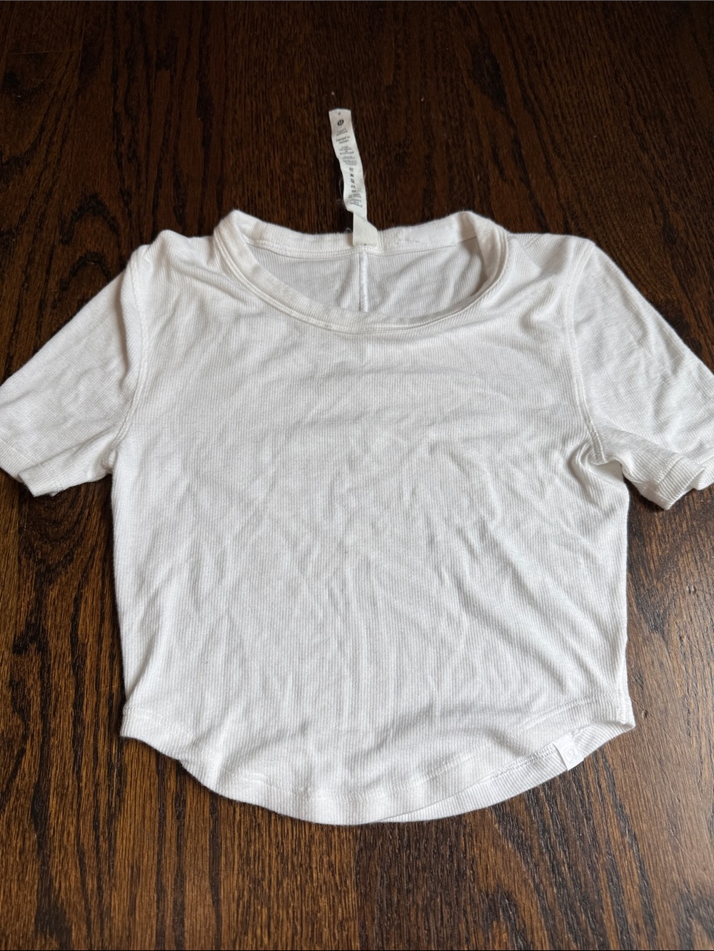 Lululemon Women’s size 0 White Short Sleeve Ribbed cropped Tee